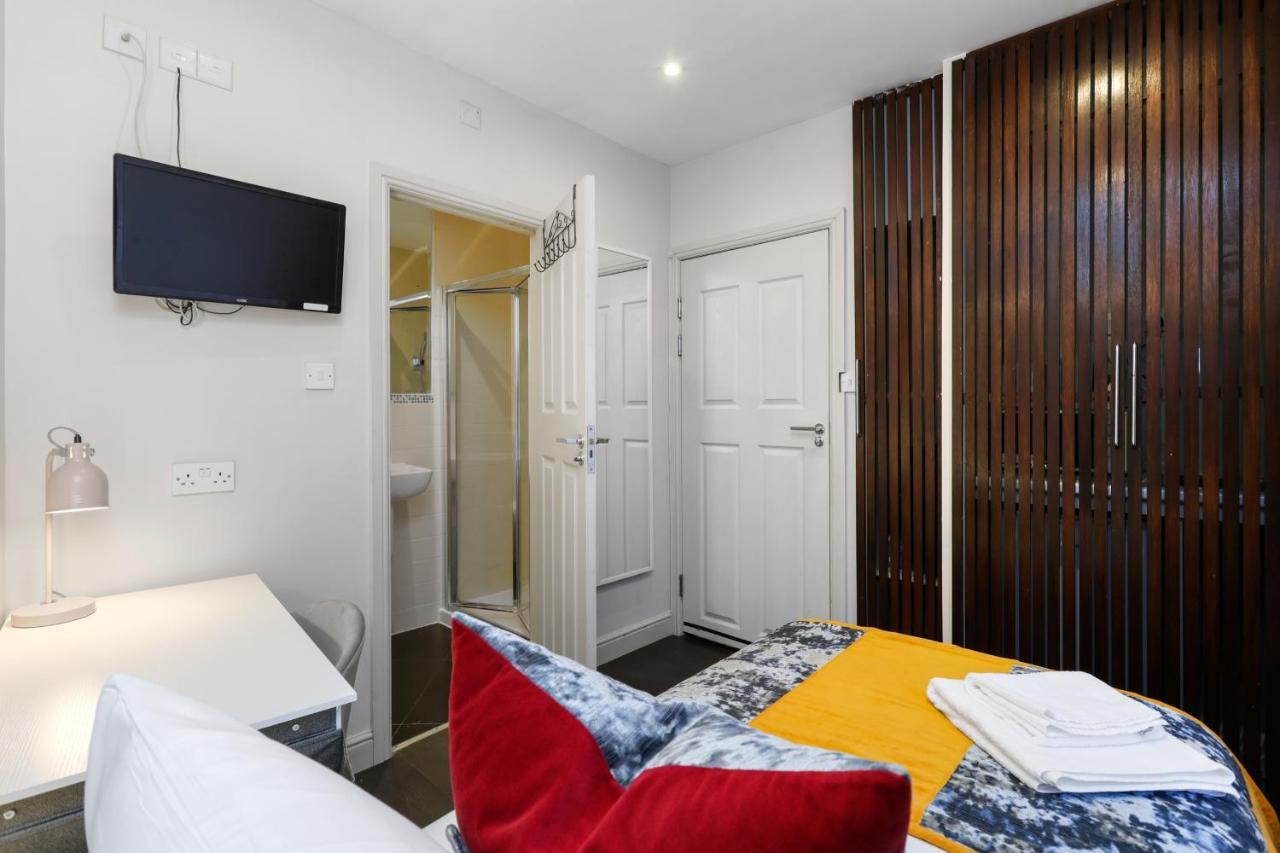 Single Studio Flat Apartment