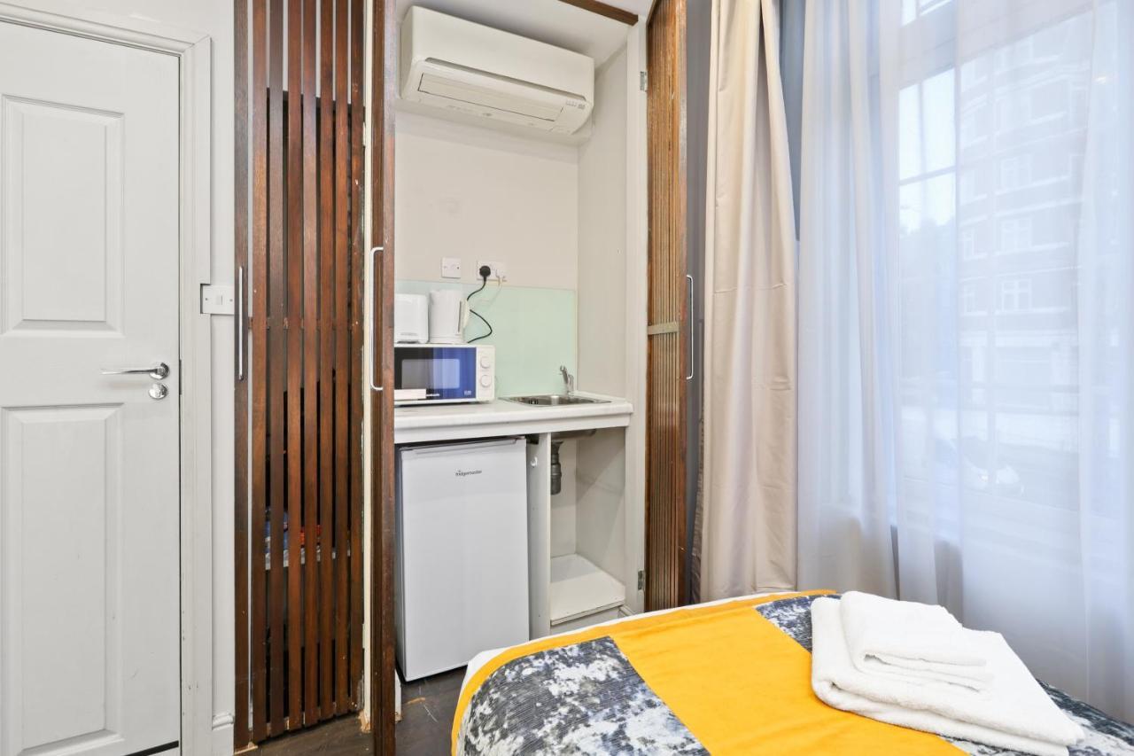 Single Studio Flat * London